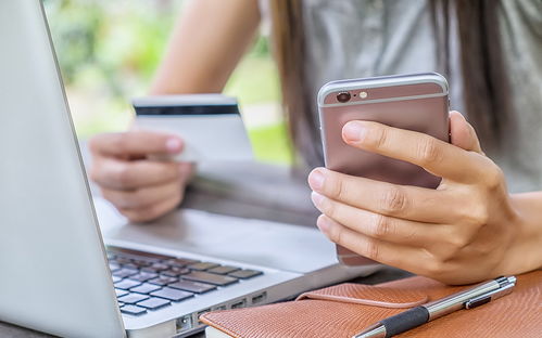 人歇錢不歇 拿起手機(jī)隨時(shí)隨地來(lái)理財(cái)